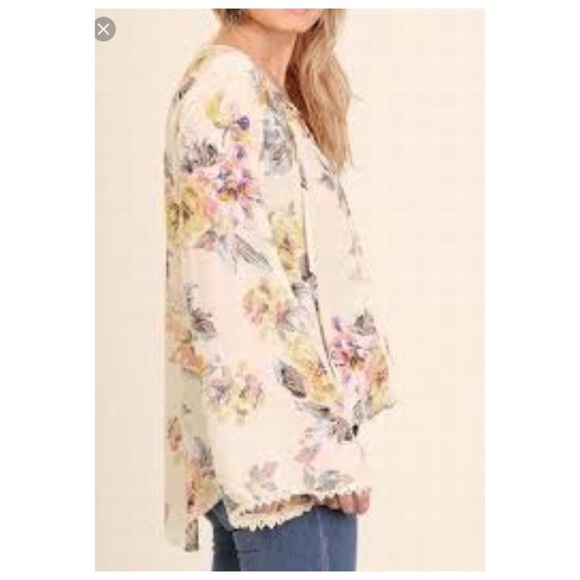 ❌SOLD❌€ Umgee Floral Bell Sleeve Tunic Blouse N16 - Picture 5 of 8